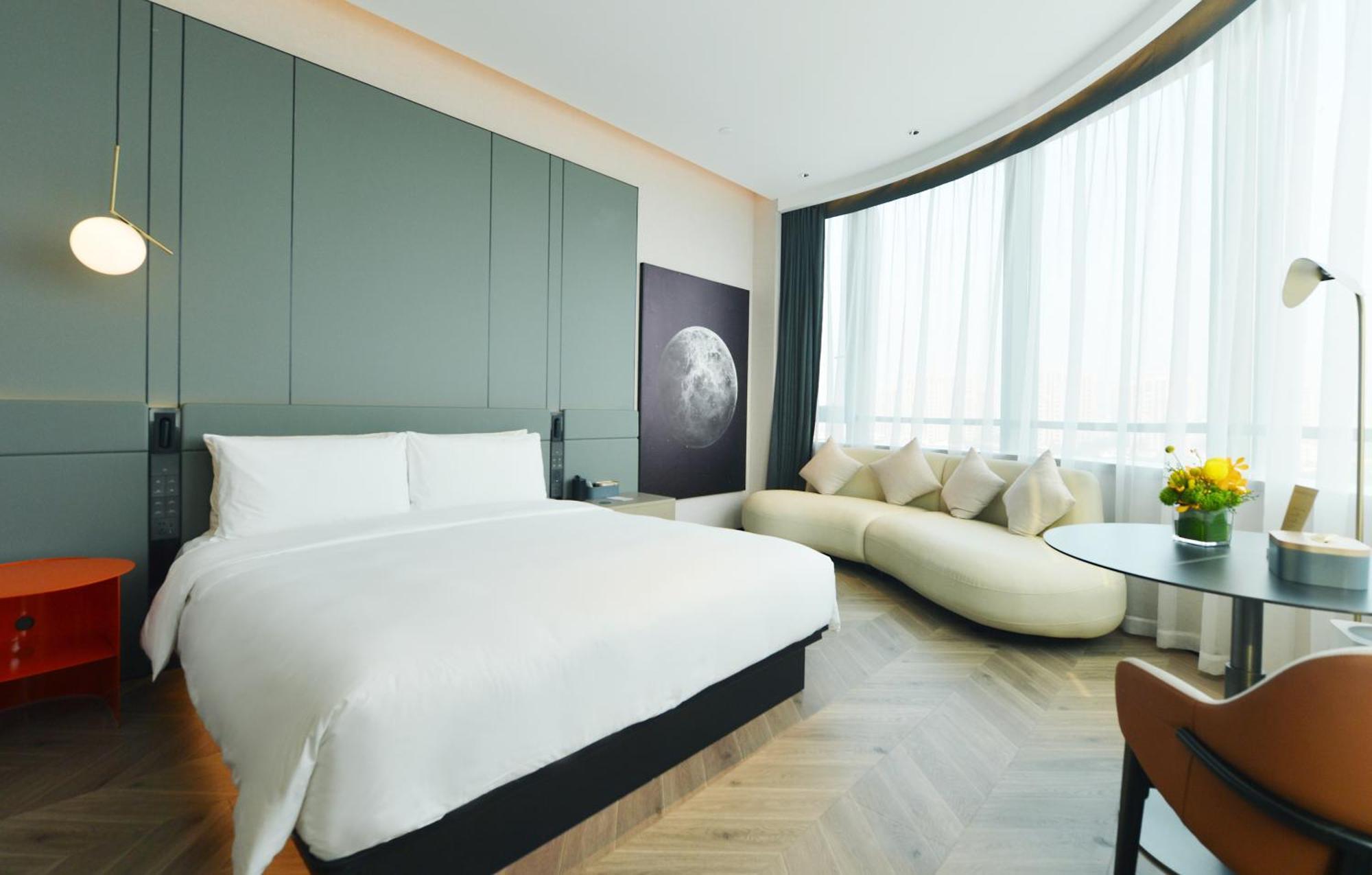 Hotel Atour S Wanyuan Road 4*