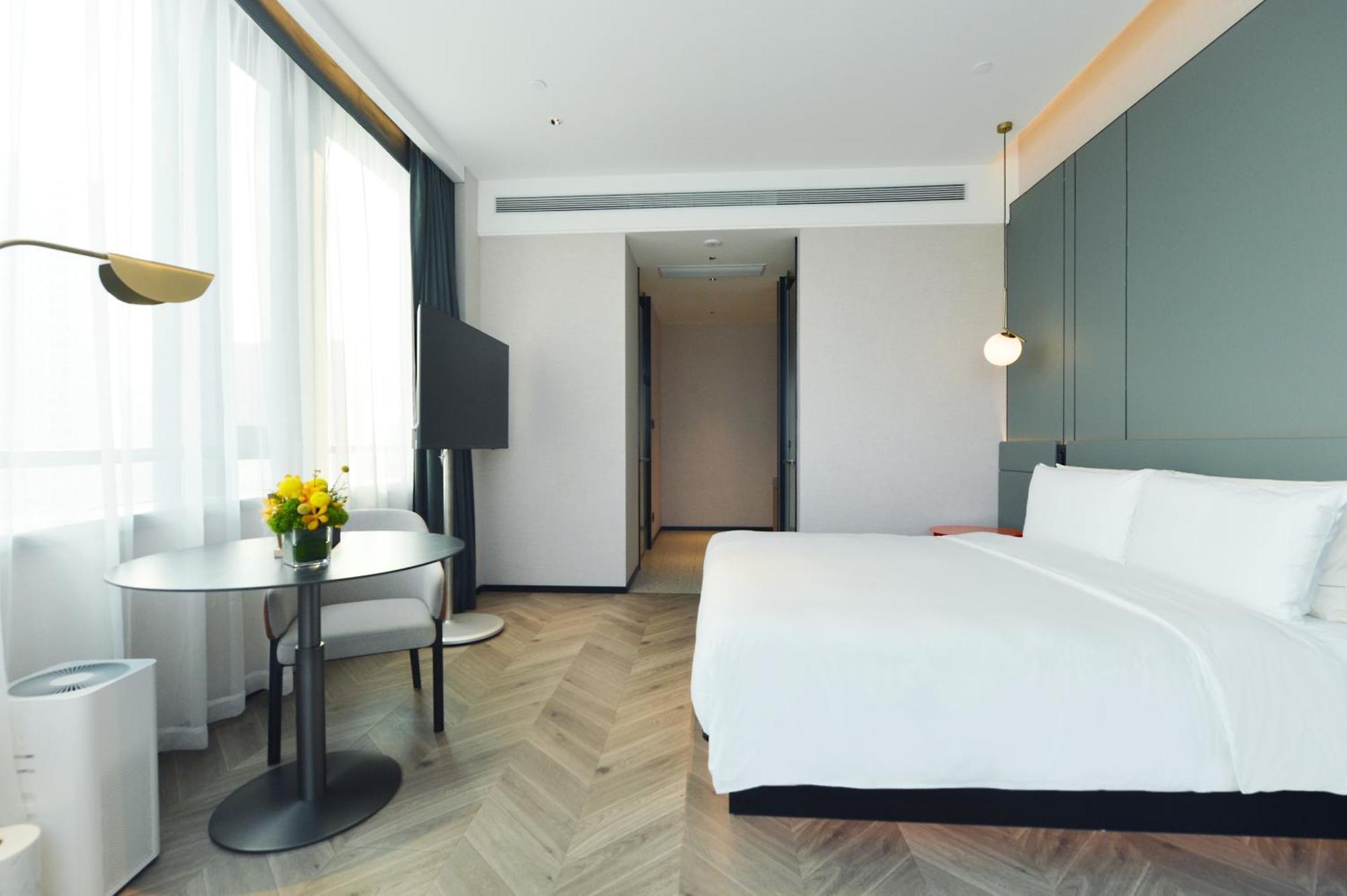 Hotel Atour S Wanyuan Road 4*